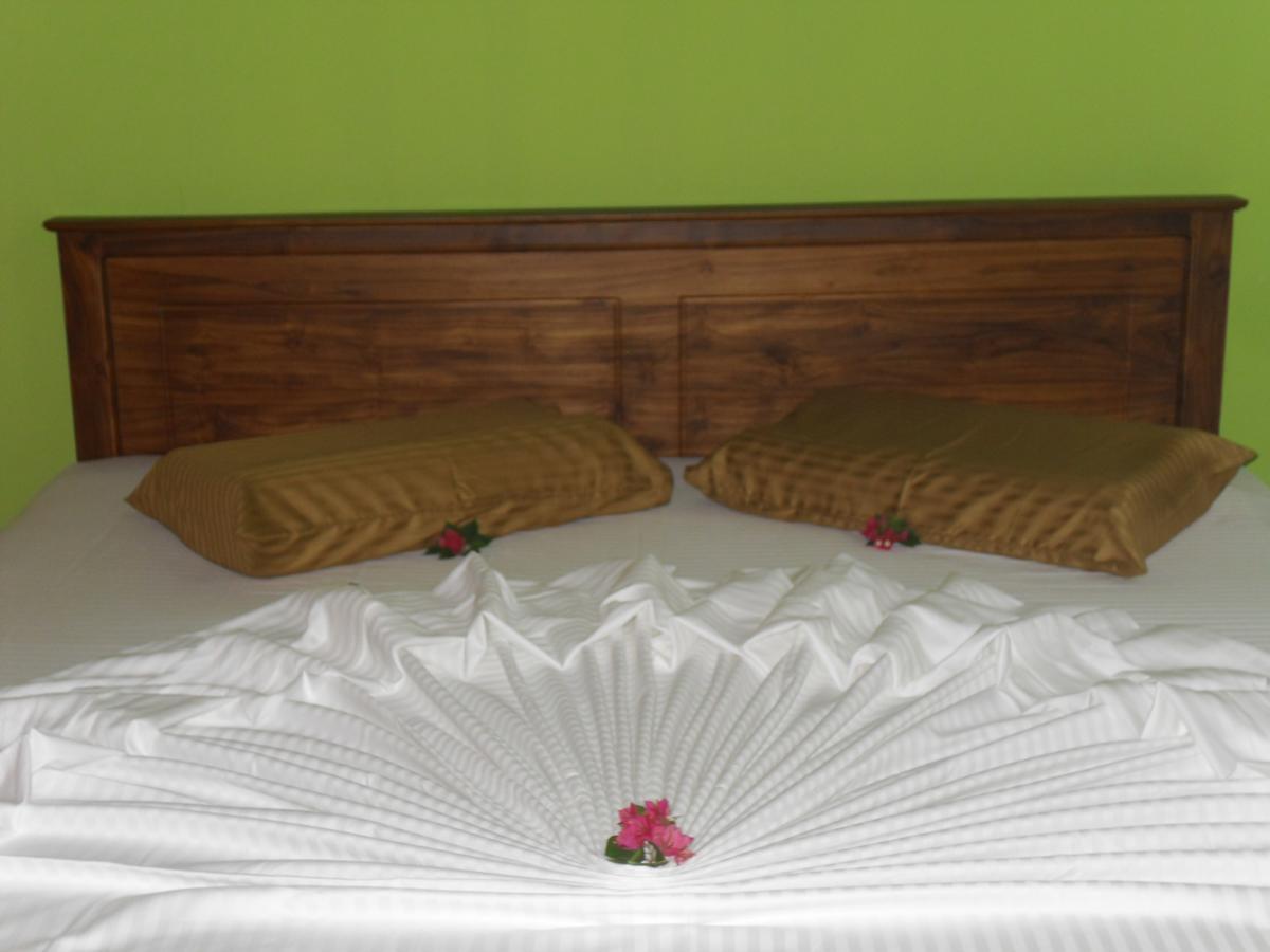 Bee Nest Bed & Breakfast เนกอมโบ ภายนอก รูปภาพ
