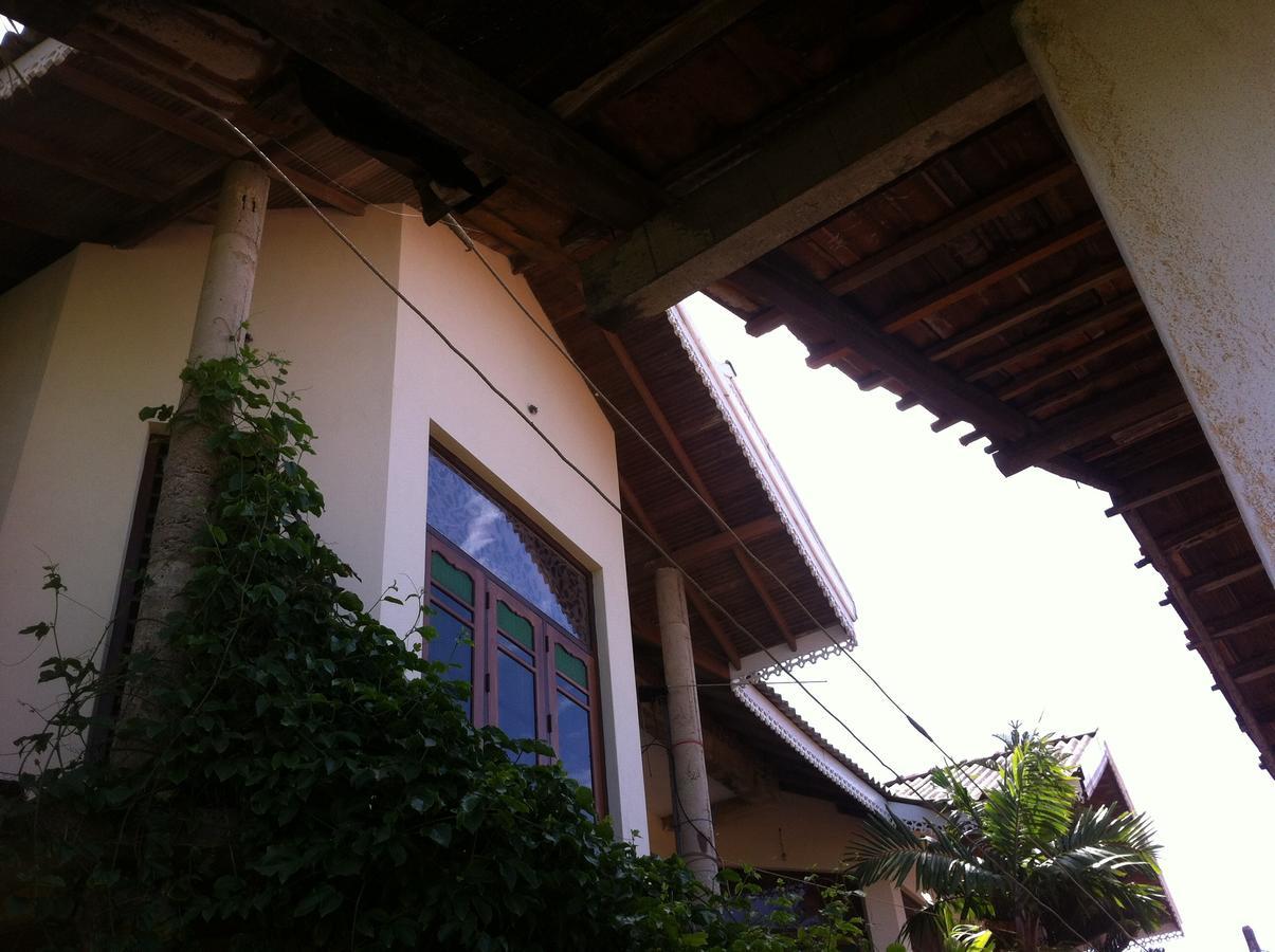 Bee Nest Bed & Breakfast เนกอมโบ ภายนอก รูปภาพ