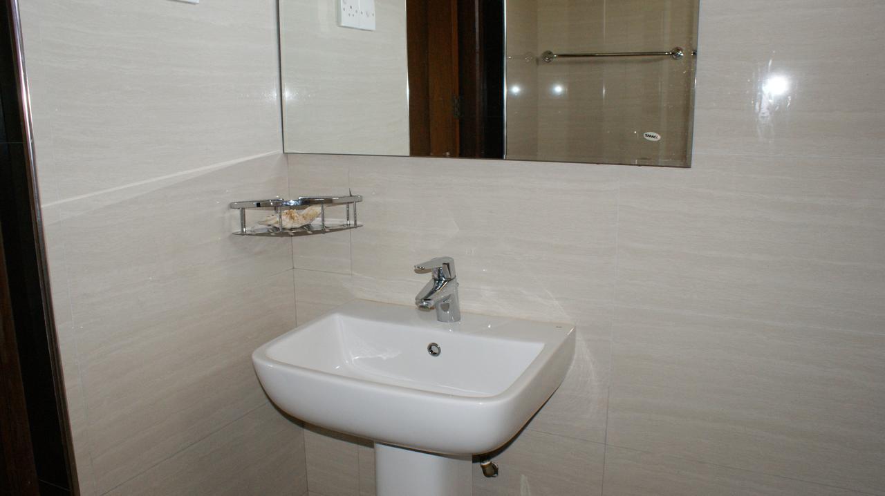 Bee Nest Bed & Breakfast เนกอมโบ ภายนอก รูปภาพ